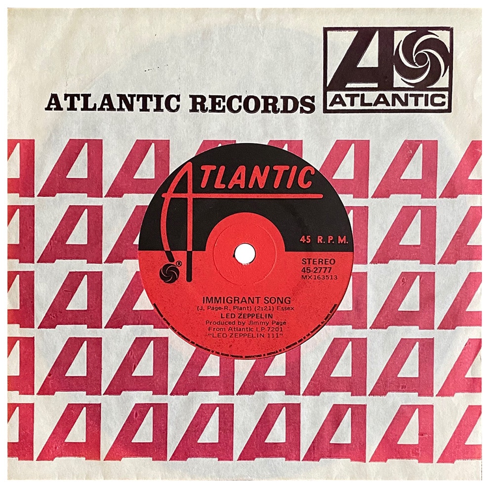 Single <br>Australia (45-2777) <br>Immigrant Song / Hey, Hey, What Can I Do