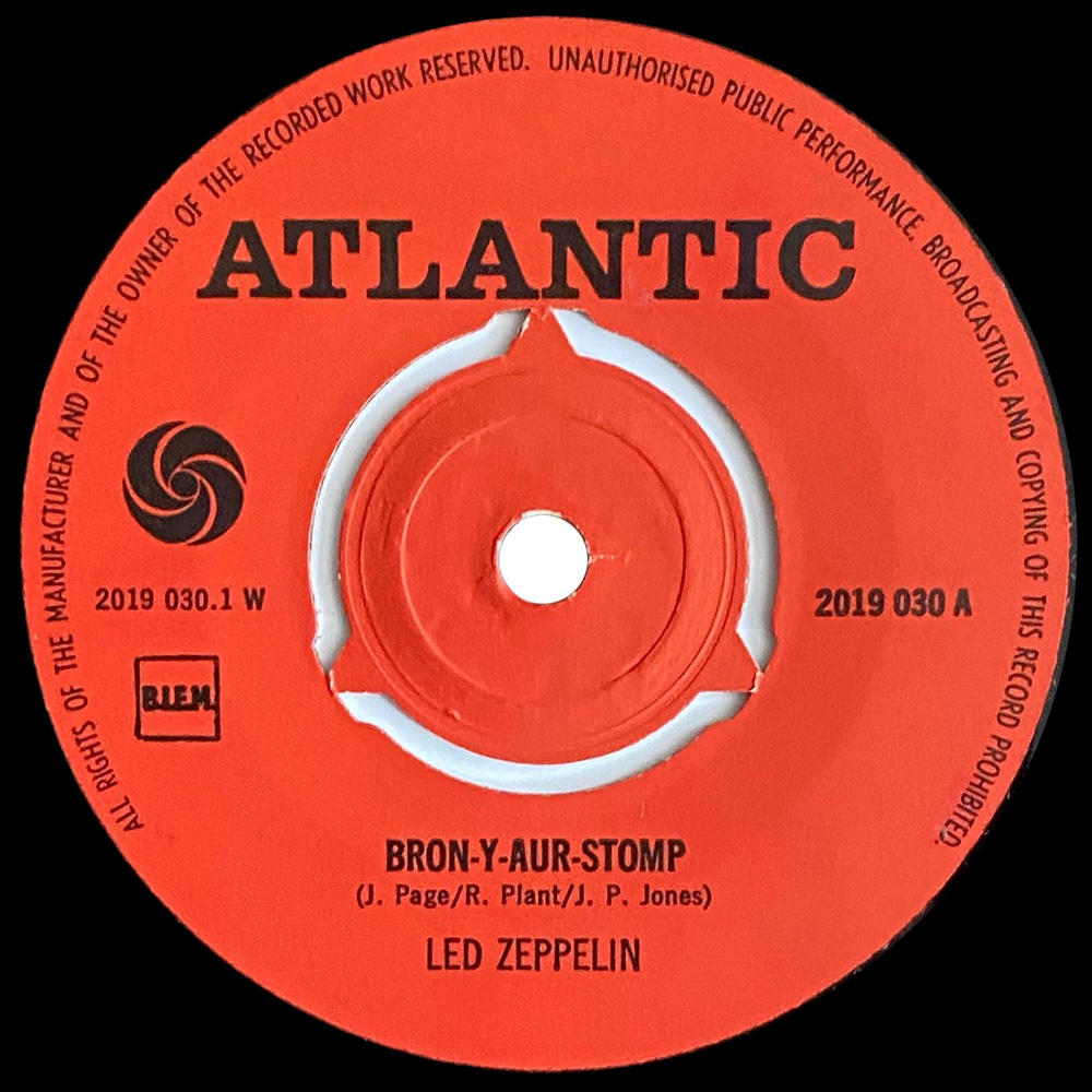 Single <br>Holland (2019 030) <br>Bron-Y-Aur Stomp / Out On The Tiles (#1) - Image 3